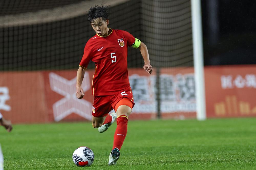 混团世界杯！爆大冷，国乒首败，世界冠军被翻盘，王曼昱疯狂逆转